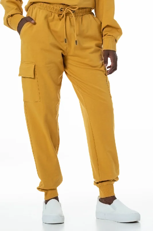 M / Yellow