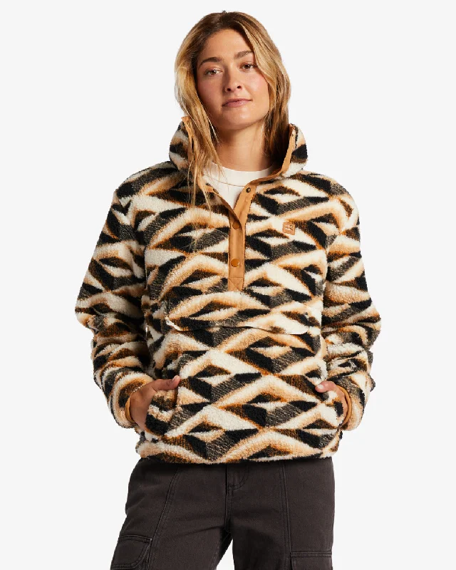 Switchback Mock Neck Fleece - Caramel