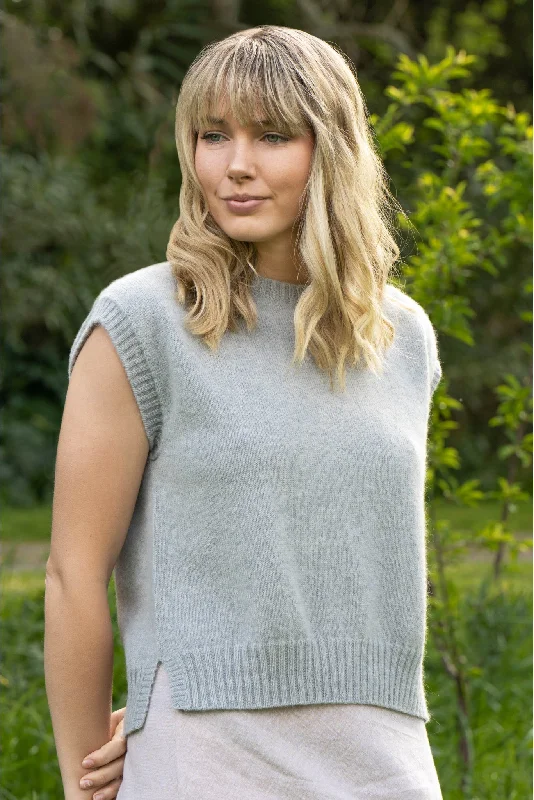 Lothlorian Alpaca Vest in Dove